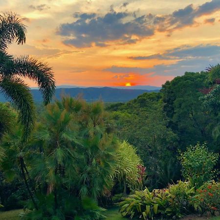 Daintree Manor B&B Екстер'єр фото